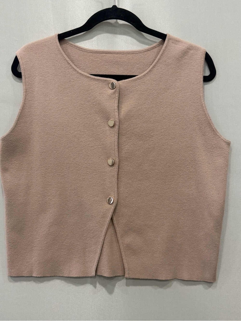Classic Sleeveless Button-Front Knit Vest in Blush Pink